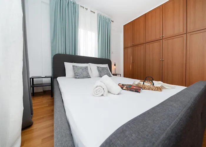 2 Bedroom Flat Lägenhet *