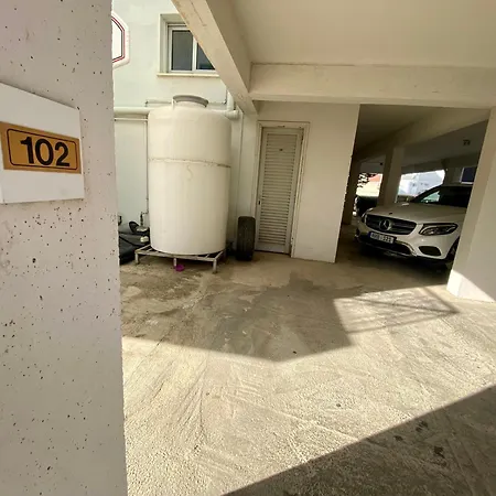 Apartment 2 Bedroom Flat Strovolos