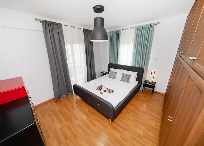 2 Bedroom Flat Apartment